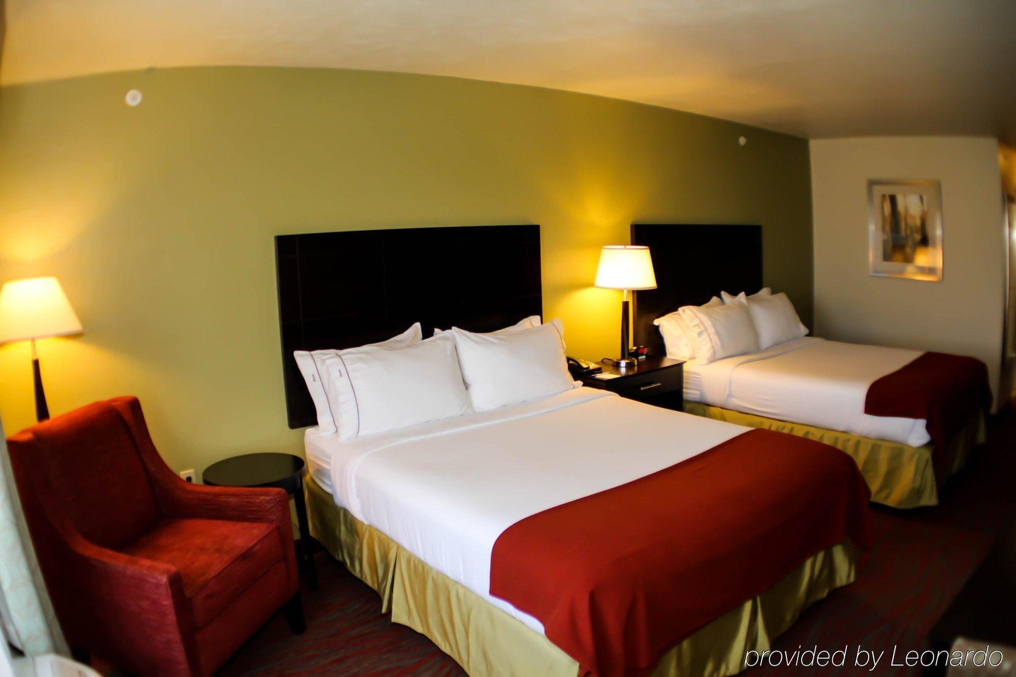 Holiday Inn Express & Suites Indianapolis North - Carmel By Ihg Exterior photo