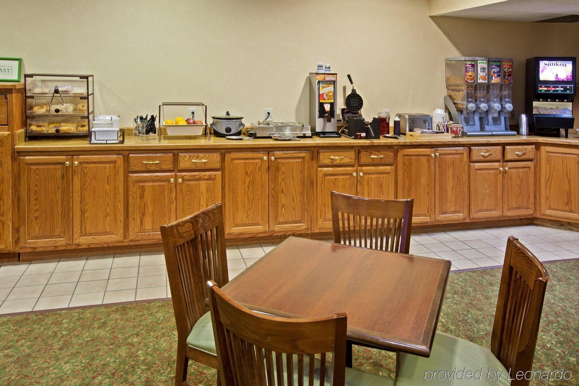 Holiday Inn Express & Suites Indianapolis North - Carmel By Ihg Exterior photo