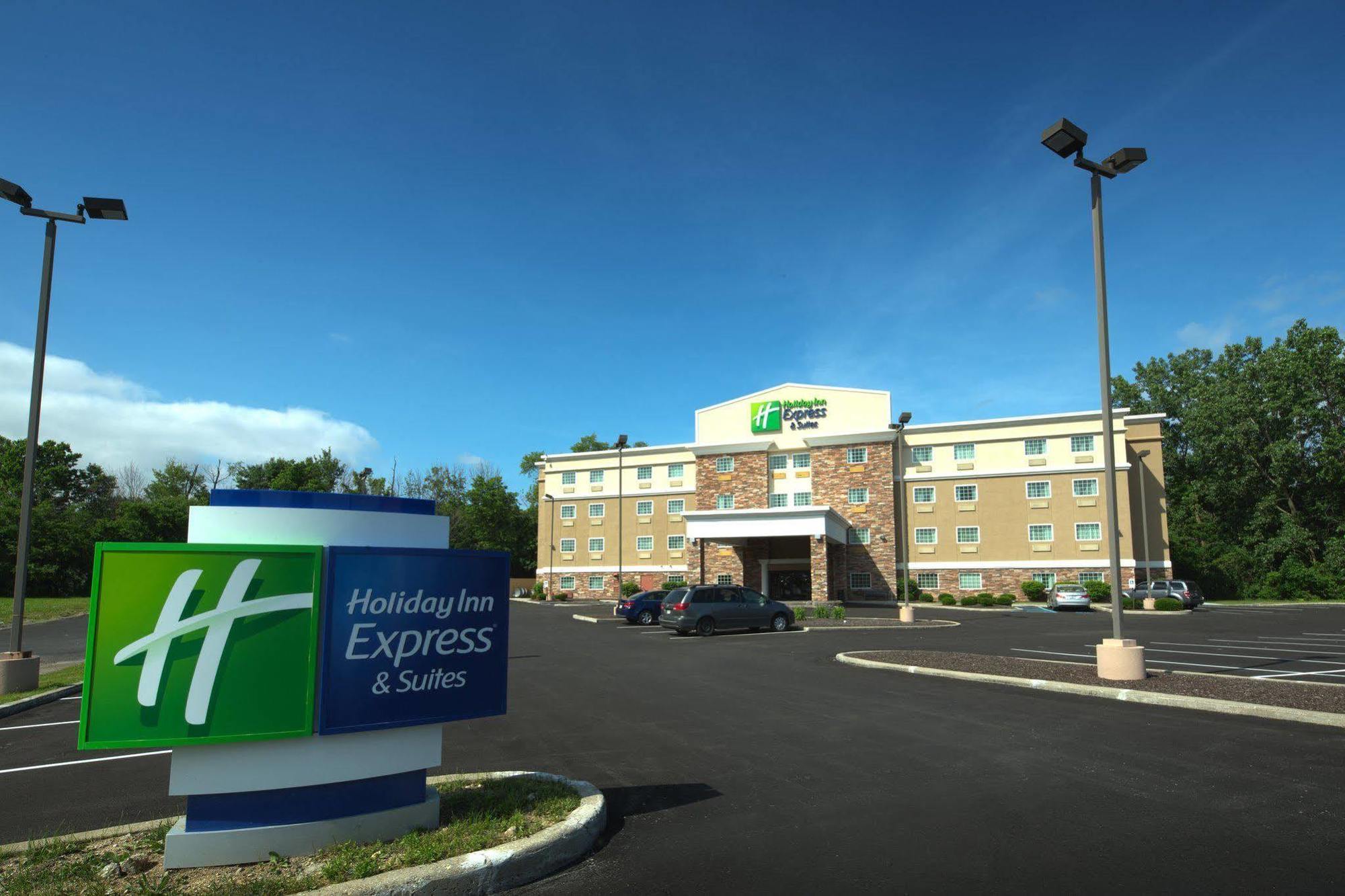 Holiday Inn Express & Suites Indianapolis North - Carmel By Ihg Exterior photo